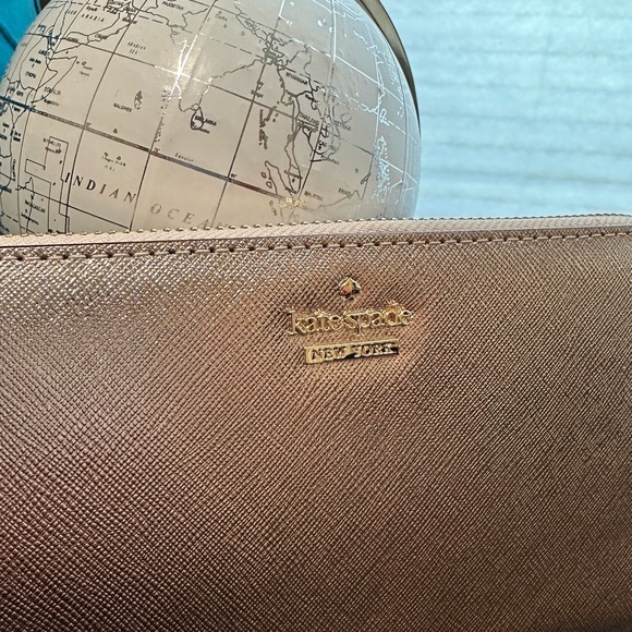 🆕 Kate Spade New York Wallet ♠️ - Picture 3 of 9